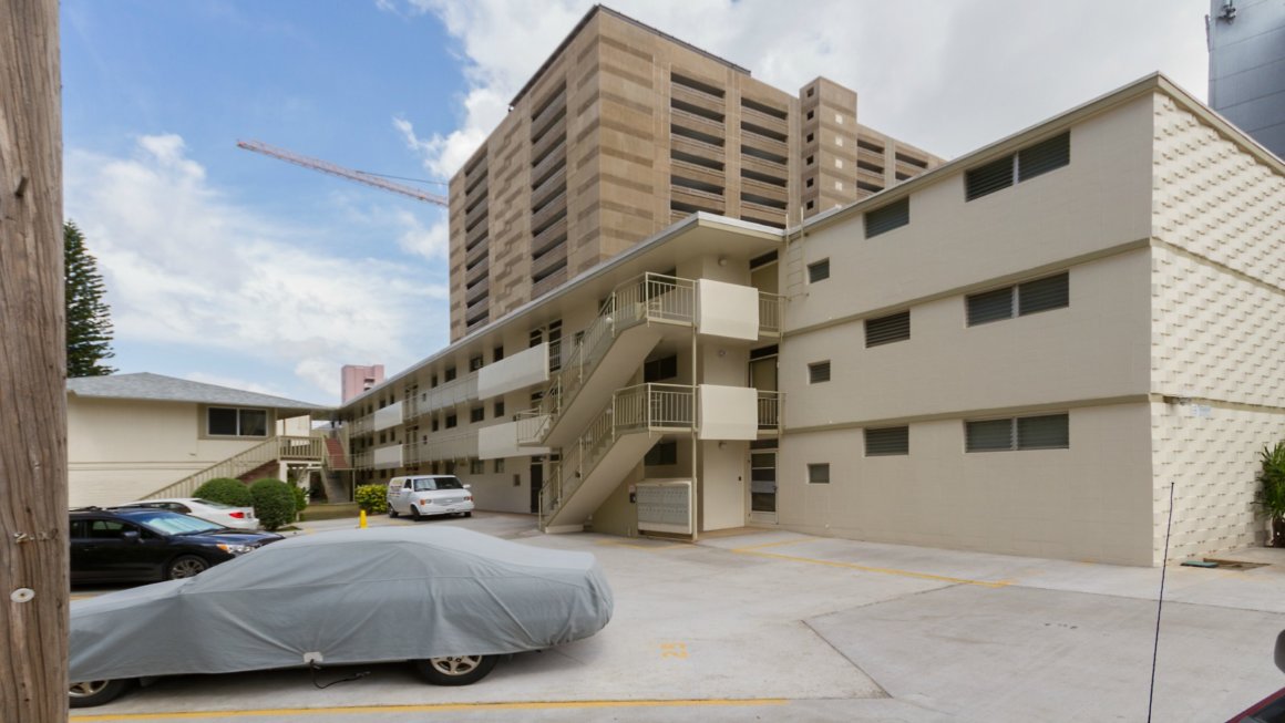 Alexander Manor Apartments