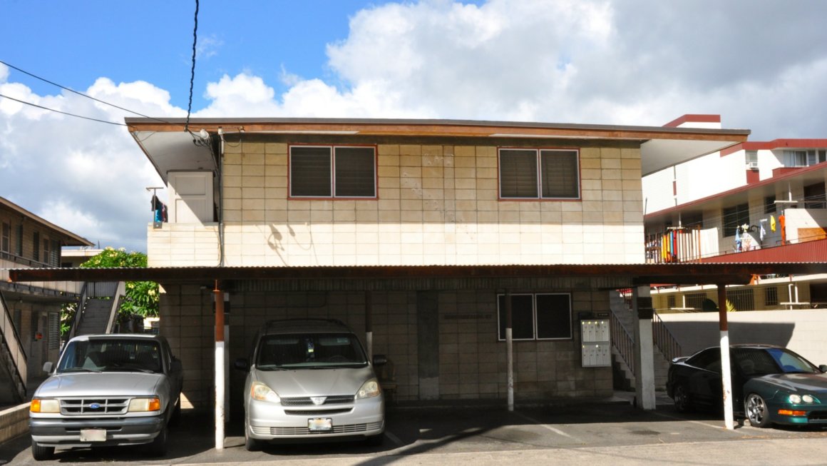 Makaloa Street Apartments