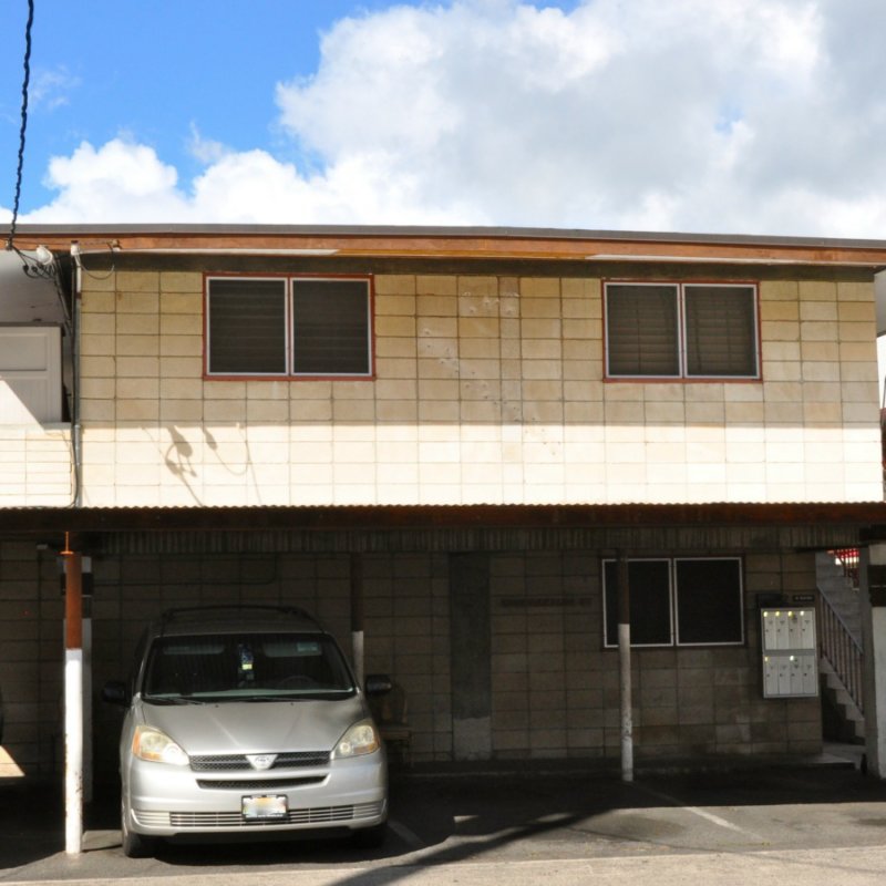 Makaloa Street Apartments